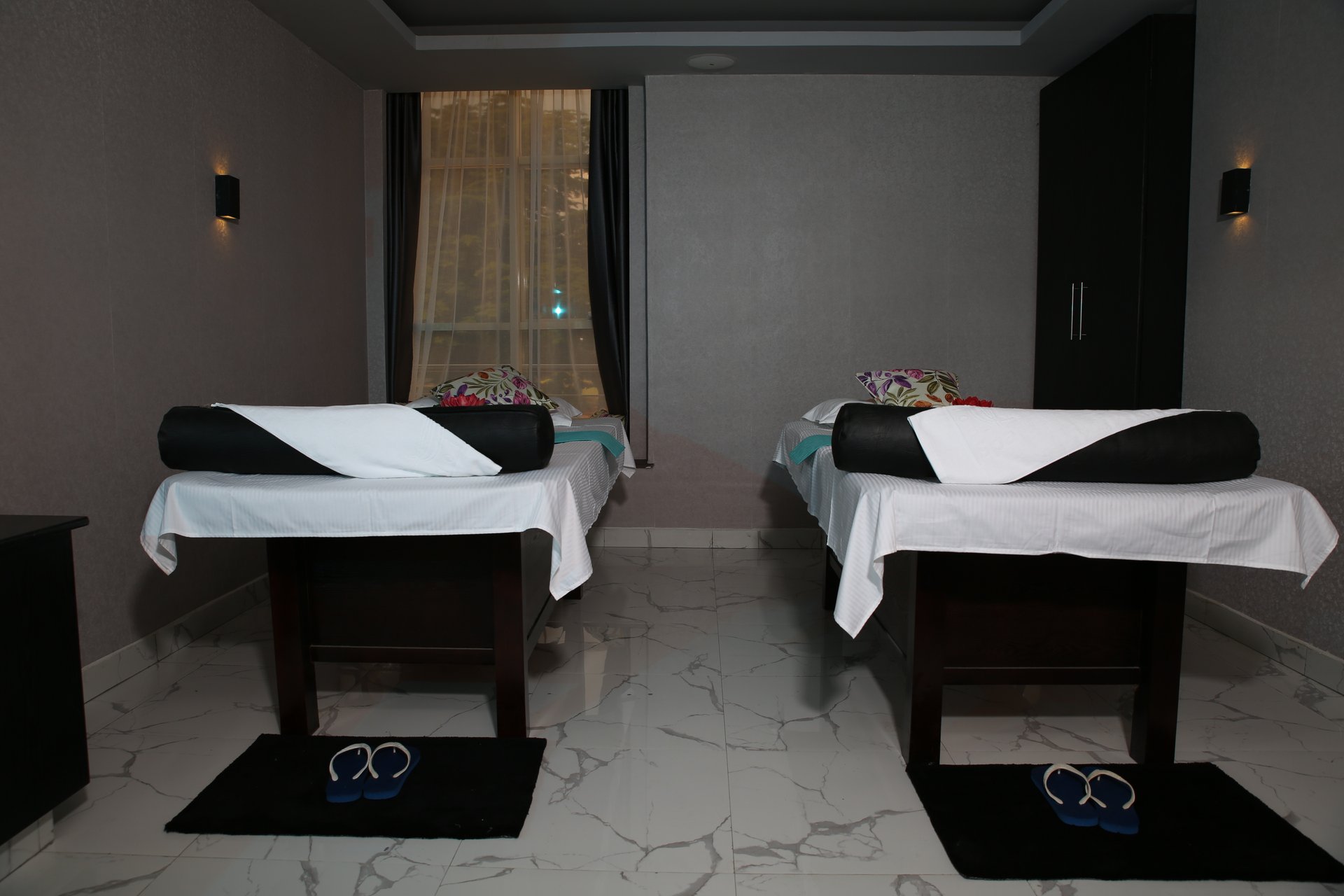 Executive Twilight Treatment Suite